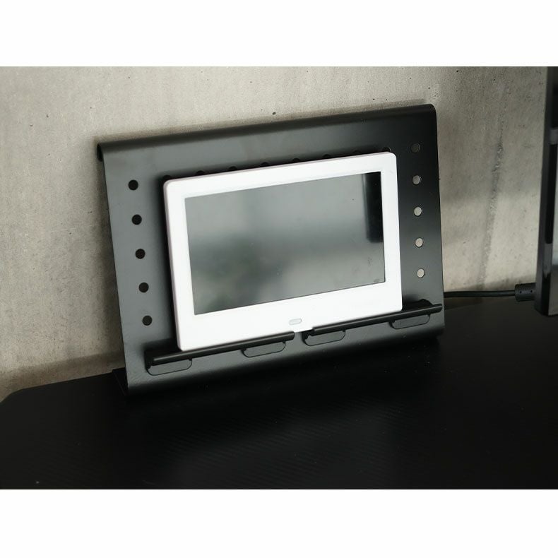 ★ジモティー割あり★簡易ゲーミングデスク　マナベ　BK/RD　※キズあり 　高さ(H)--cm× 幅(W)--cm× 奥行(D)--cm ゲーミングデスク [W1200xD600xH750mm] ベーシックモデル ブラック